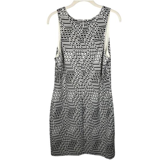 Guess Los Angeles Black & White Striped Abstract Sleeveless Dress Women's 10 - Picture 2 of 7